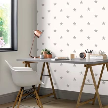 Noordwand - Behang - Friends - & - Coffee - Little - Stars - lichtgrijs - en - wit