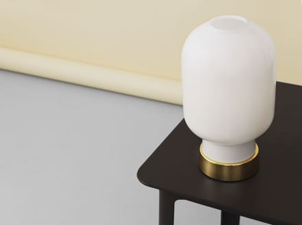 Normann Copenhagen - Amp brass Tafellamp - wit/messing