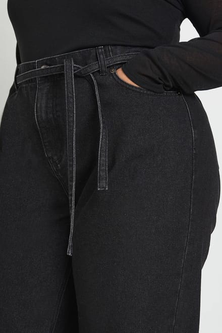 boohoo Dames Plus Elastische Achterstrik Wijde Pijpen Spijkerbroek | Washed Black | Maat: 50