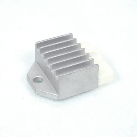 spanningsgelijkrichter p2r voor motor minarelli 50 am6 4vvh196001