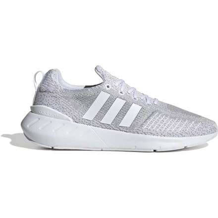 Baskets adidas Swift Run 22