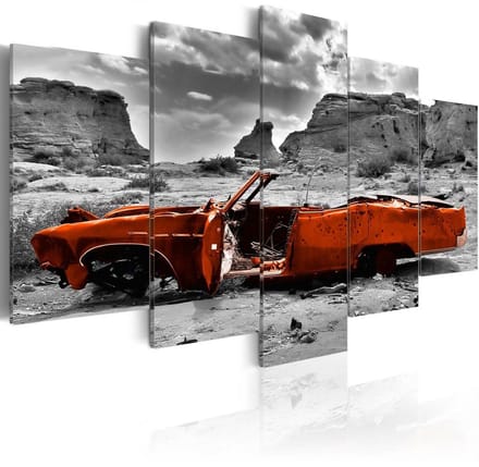 Schilderij - Oranje auto in de woestenij , 5 luik