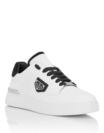 Lo-Top Sneakers