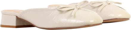 Inia-pumps met bandje