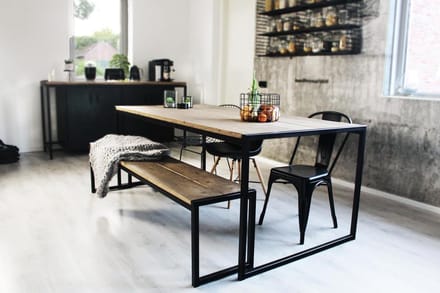 Houston Eettafel met Bank – 180 x 80 x 75 cm – Bank 160 x 38 x 46 cm – Vurenhout & Zwart Staal - Wibema