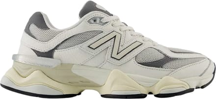 New Balance 9060 - Maat 42 - Sea Salt/Castlerock / Wit Grijs - 9060 - Lifestyle - Unisex Sneakers