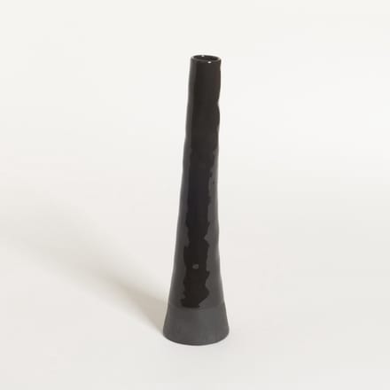 The Table atelier - vaas - Ø 6 * 22,5 cm - keramiek - handgemaakt - zwart