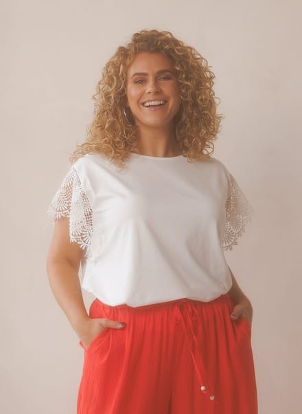 Yest Curve shirt Nusha