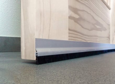 Tochtstrip voor onder de deur zelfklevend aluminium 125 cm