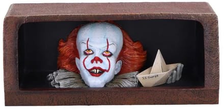 IT Pennywise - Horror Drain - beeld - met lichteffect (Nemesis Now)