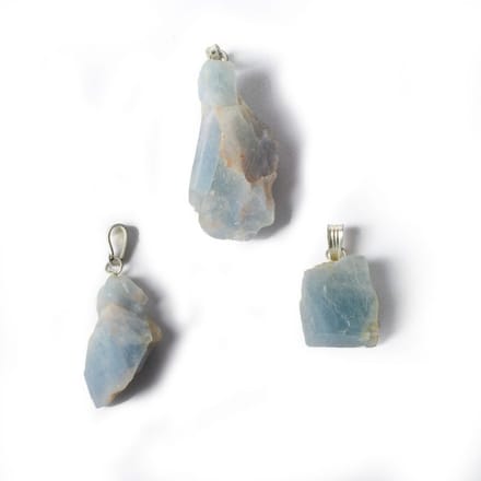 Blauwe calciet ruw edelsteenhanger - ±2.5cm