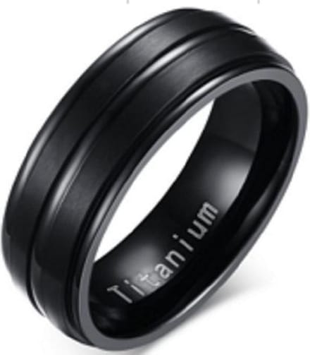 Schitterende Zwarte Titanium Ring 8 mm. Breed | Herenring | Damesring | 17.50 mm. (maat 55) |Jonline
