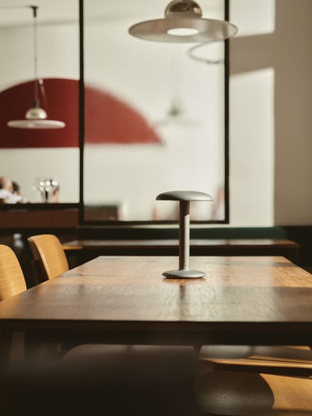 Flos Gustave Outdoor Oplaadbare lamp - matte white