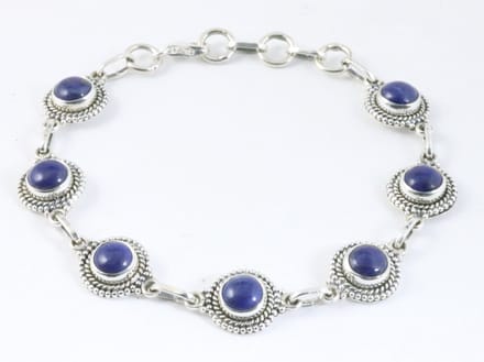 Bewerkte zilveren armband met lapis lazuli