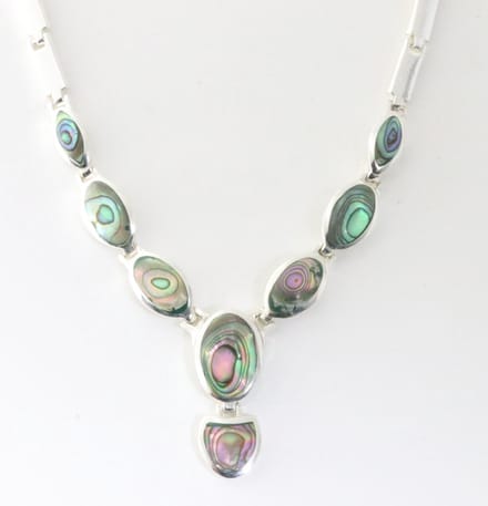 Hoogglans zilveren collier met abalone schelp