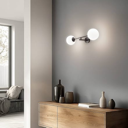 Emibig Hedensted wandlamp met 2 wit ronde glazen bollen E14 - Creëer een sfeervolle ambiance in uw ruimte