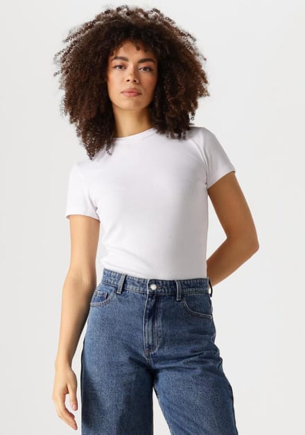 EDITED Naara T-shirt Tops & T-shirts Dames - Shirt - Wit - Maat 34