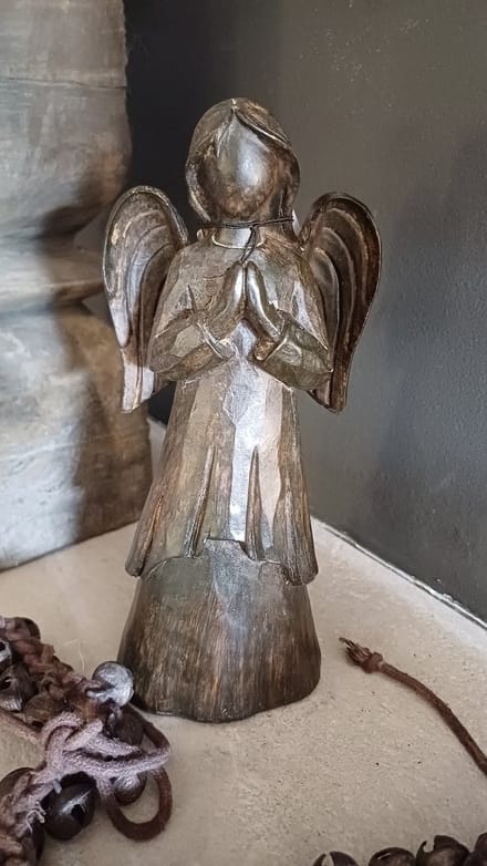 Staande engel 19 cm polystone- Stoer sober- woondecoratie- Kerst- Najaar