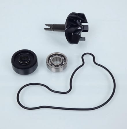 Pompe à eau RMS pour scooter Yamaha 300 CZD X-MAX 2017 à 2020 Neuf