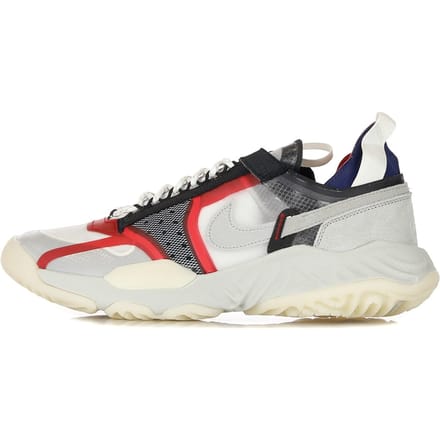 Jordan Delta Breathe Lage herenschoen transparant/medium grijs/licht bot/varsity rood