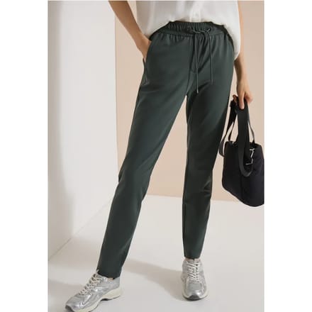 Mid Waist Slim Leg Hose in casual pasvorm