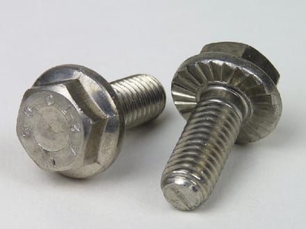 (12 STUKS) M8X30 FLENSBOUT MET VERTANDING ZESKANT RVS-A2-70 (AISI 304) DIN 6921 (ISO 4162)