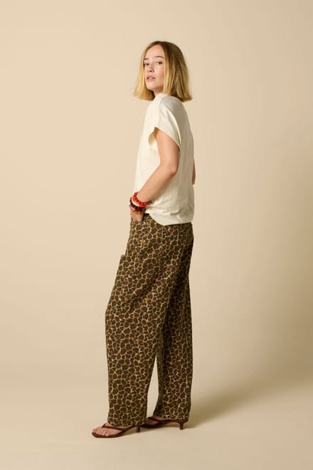 Sissy-Boy - Bruine mid waist barrel jeans met leopard print