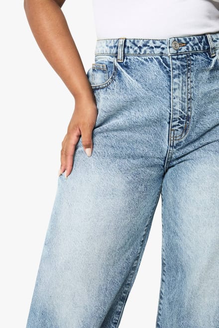 Dames Boohoo Basics Plus Basics Met hoge taille brede pijp jeans | Licht Gebleekt | Maat: 48