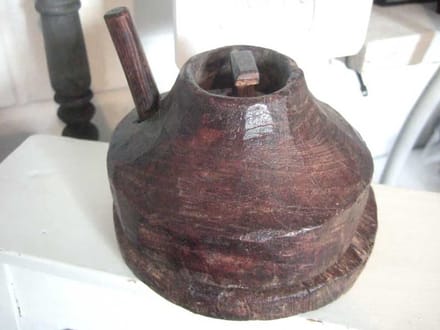 Oud houten molentje/grinder