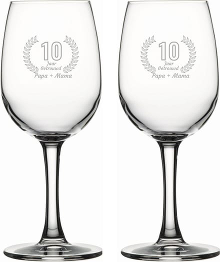 Gegraveerde set witte wijnglazen 26cl Papa + Mama 10 jaar getrouwd