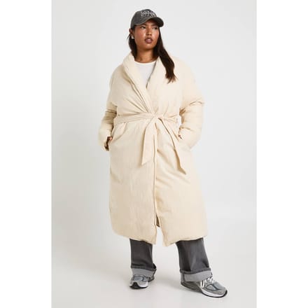 boohoo Dames Plus Belted Duvet Puffer Coat | Cream | Maat: 16