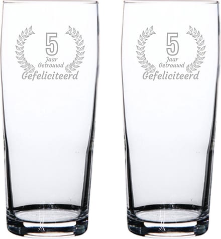 Gegraveerde set bierfluitjes 19cl Gefeliciteerd 5 jaar getrouwd