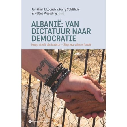 Albanië. Van Dictatuur Tot Democratie