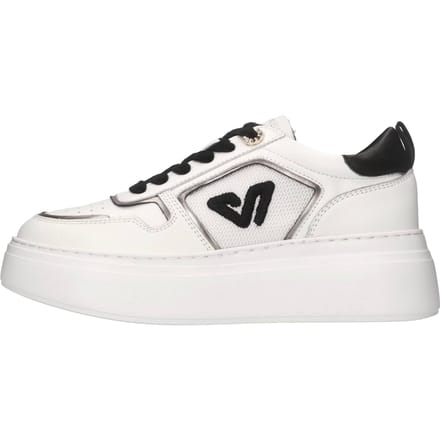 Emanuelle Vee Witte sneakers