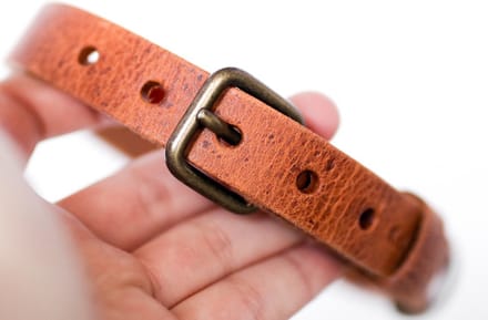 Cooper & Quint No Fuss - Halsband Hond - Leren Halsband Hond - Camel - Oud messing - Extra Small