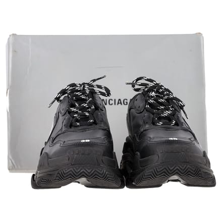 Balenciaga Triple S Sneakers in Zwart Polyester