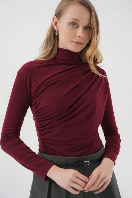 Aansluitende colblouse met drapeer-detail