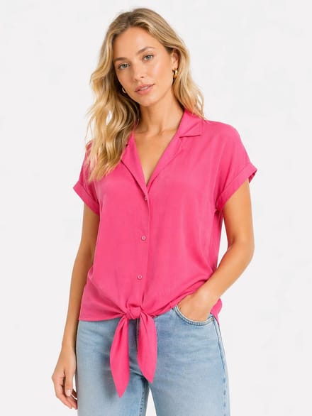 A346555 Buttoned blouse w bowling c