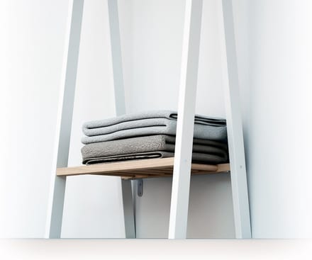AT4 - Kinderkledingrek HOOKI in hout Wit en Beuken 50 x 30 x 130 cm