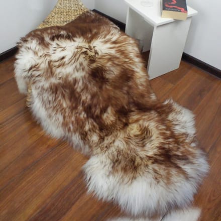 WOOOL Schapenvacht Moeflon S (90cm) - 100% Echt Wol, Zacht, Bruin Wit
