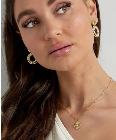 Bloemen-ketting met parel - goud