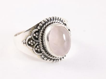 Bewerkte zilveren ring met rozenkwarts - maat 19