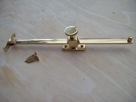 Raamverblijf - Raambegrenzer - Kozijn Beveiligen - Schroefbevestiging - 250 mm - Brons