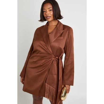 boohoo Dames Plus Kwast Blazer Jurk | Chocolate | Maat: 20