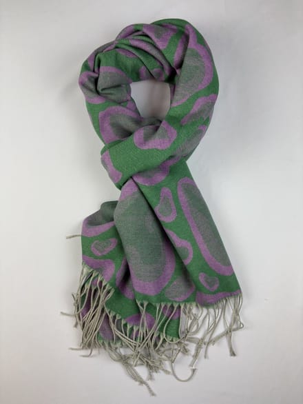 Wintersjaal met panter print 2 kanten 20% wol en 80% viscose