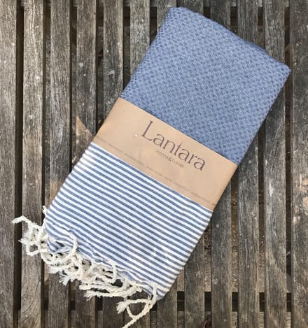 Lantara hamamdoek jeansblauw met ecru streepjes - 100x200cm