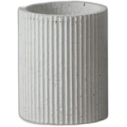 Getande betonnen kandelaar Akara