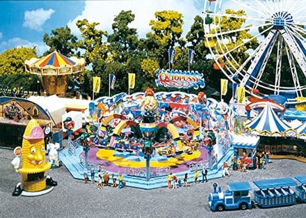 Model Kermis Attractie - Draaimolen Model - Modelspoorbaan H0 - Gedetailleerd Ontwerp - Schaal 1:87 - Meerdere Kleuren
