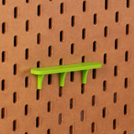 Standaard plankje vlak voor Ikea Skadis Pegboard 12x2,5 cm - Groen - Display