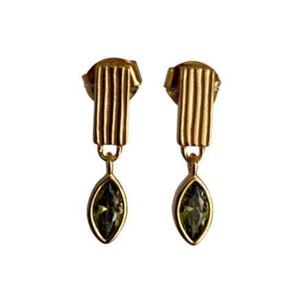 Drop oorbel met groene steen
